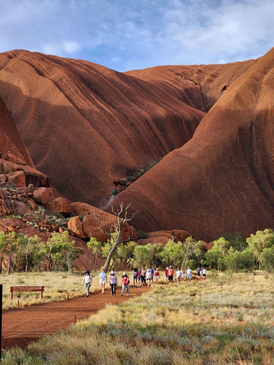 世界上最大的石头 澳洲之心 艾尔斯巨石是世界上最大的一块单体岩石