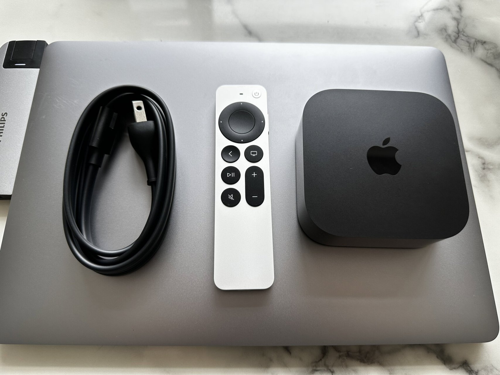 appletv 2022 美版终于到了!点亮hdr10 ! 等了一个多月.