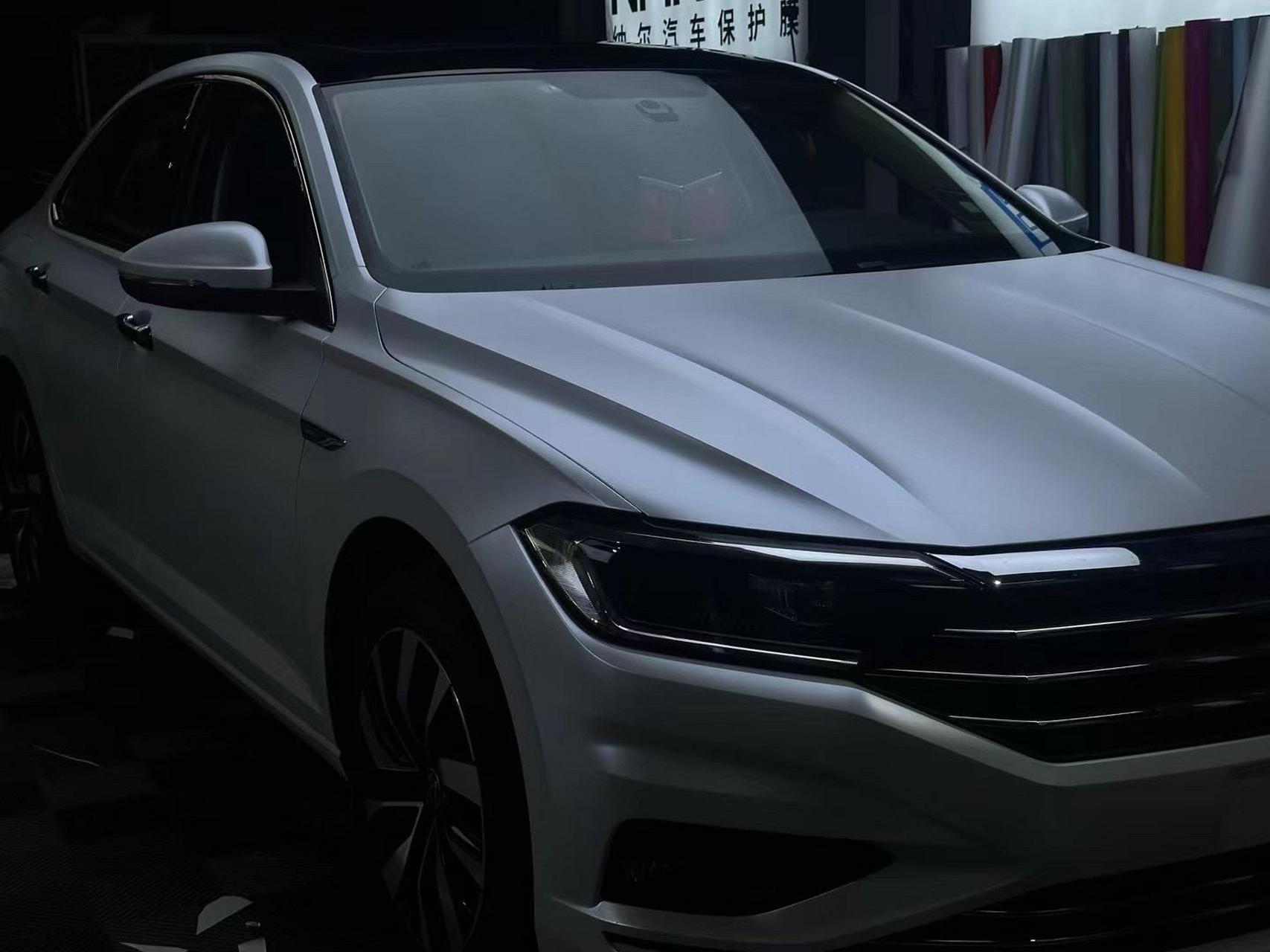 21款速腾到店改色电光金属白绝了,大哥很满意这个效果…改装约起来