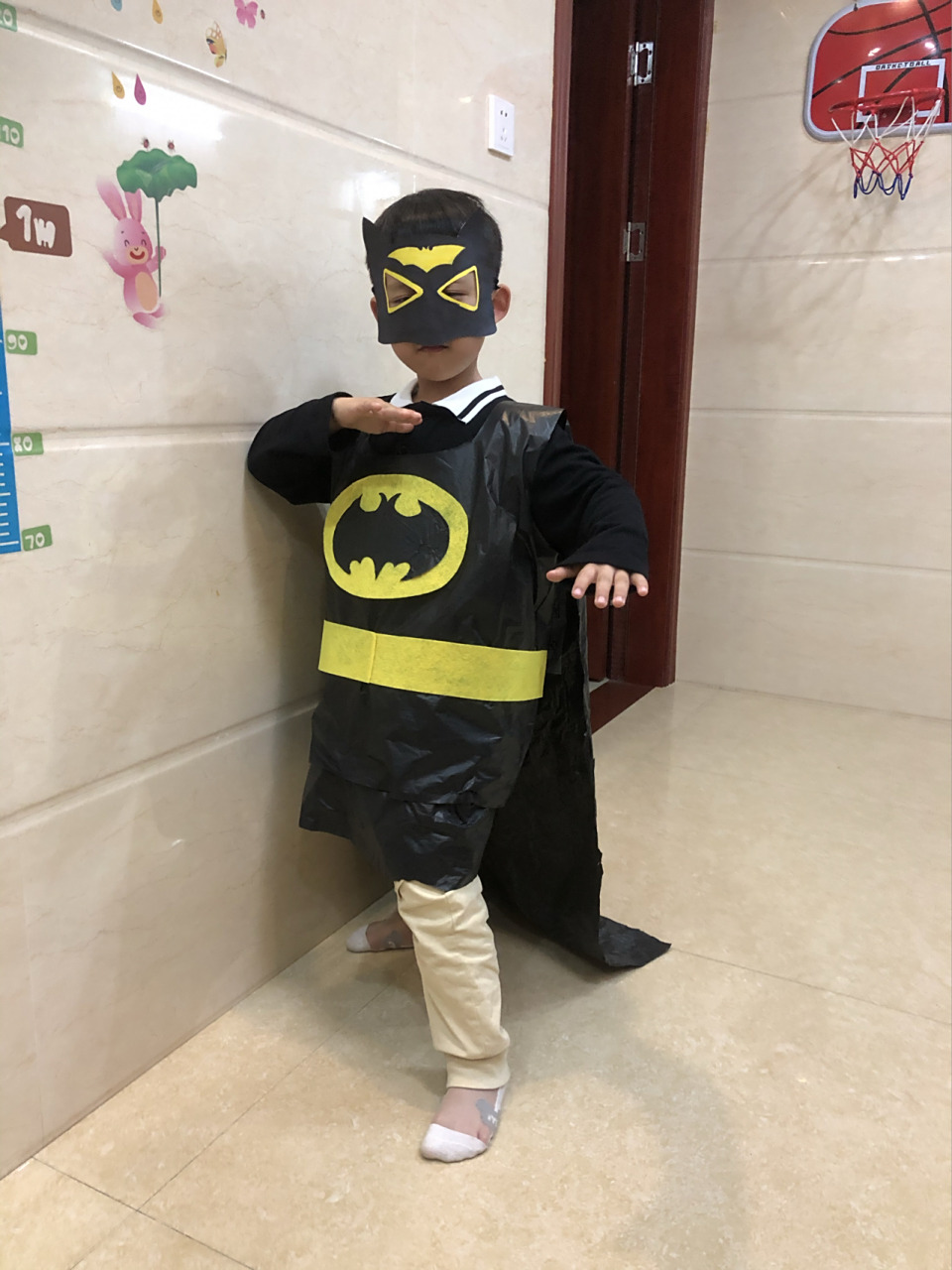 幼儿园环保时装秀蝙蝠侠