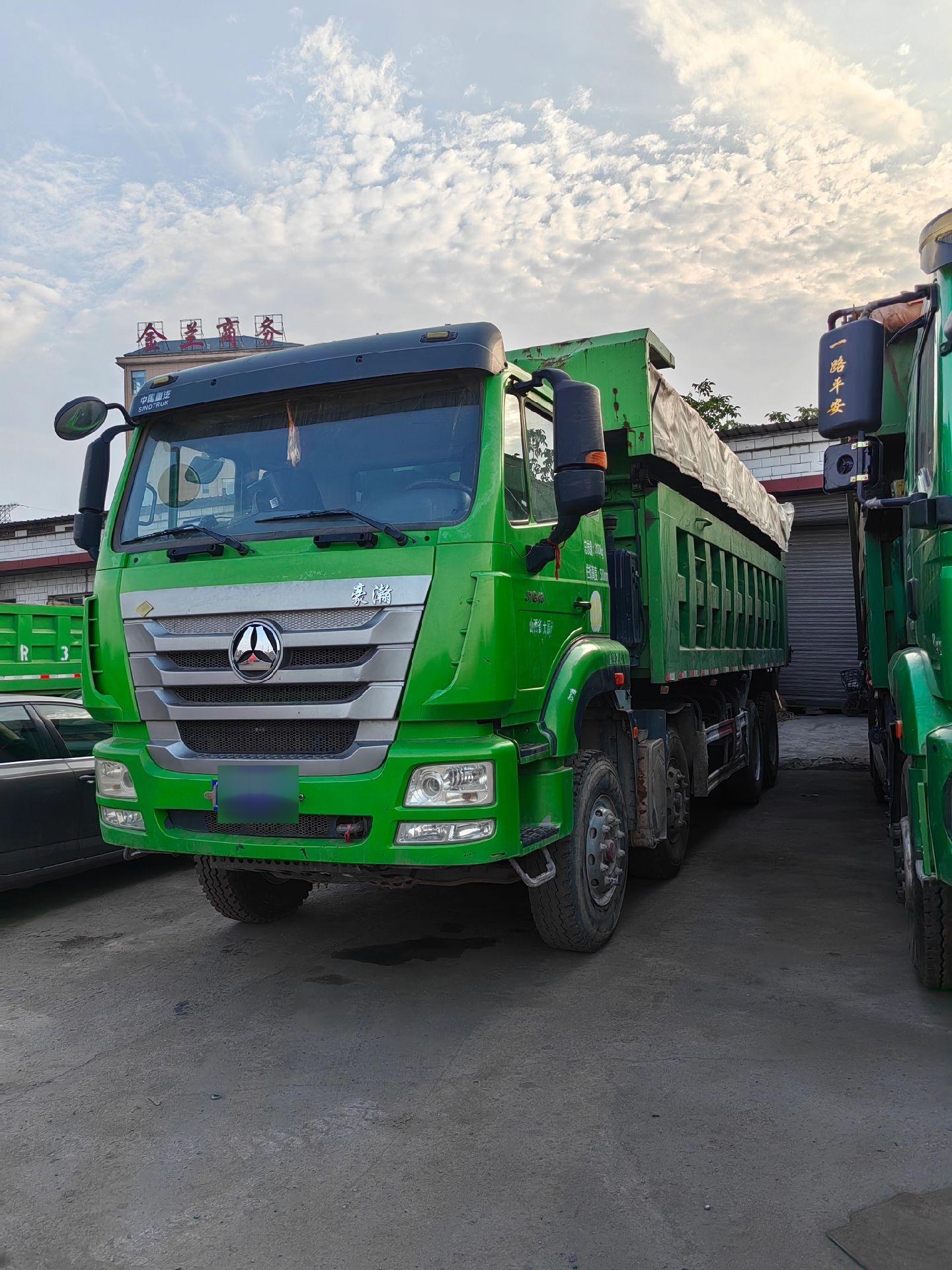 7.2米长的lng豪瀚自卸车