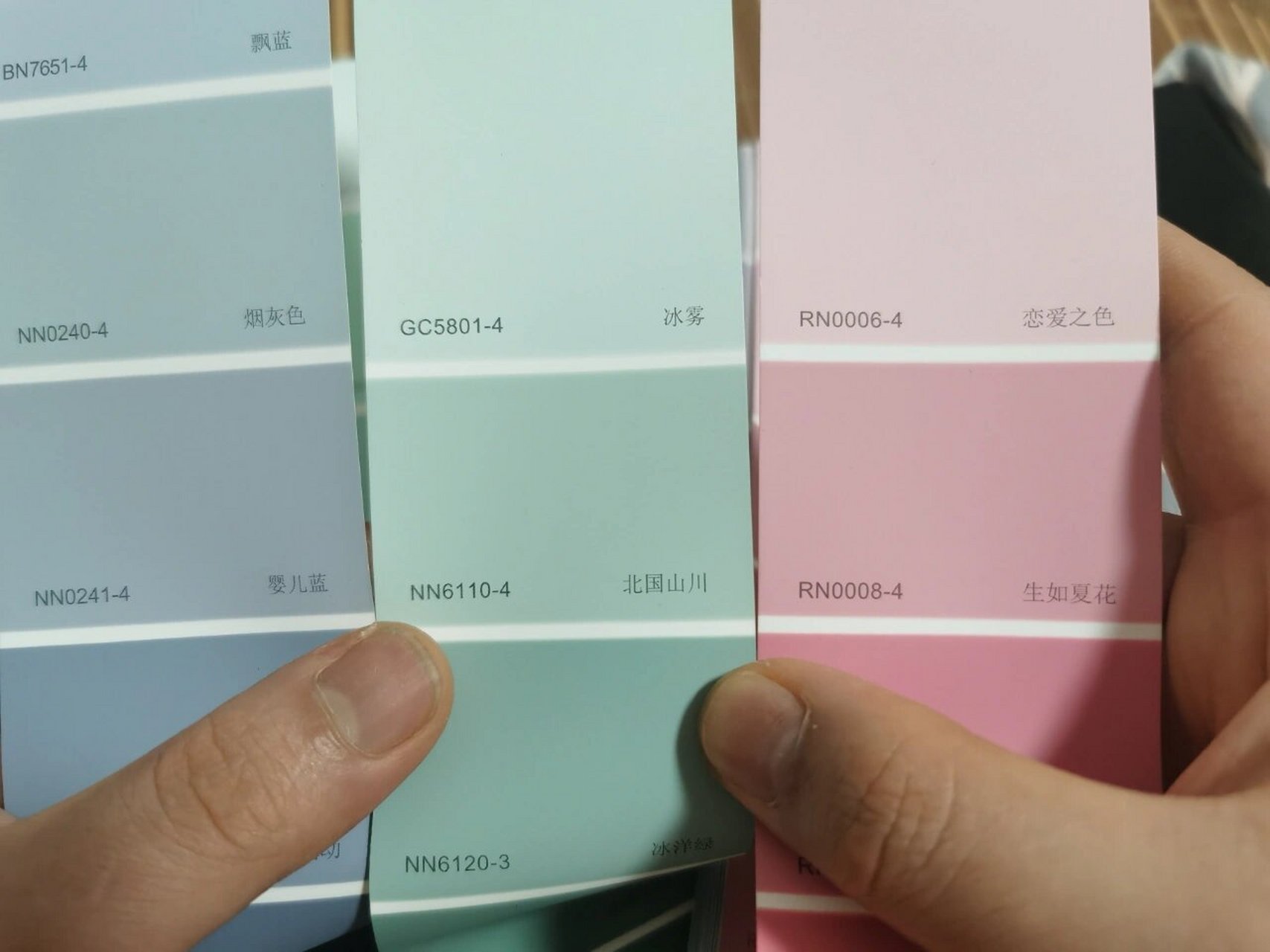 求助,立邦儿童漆选色 婴儿蓝,北国冰川,生如夏花,这三个颜色配吗?