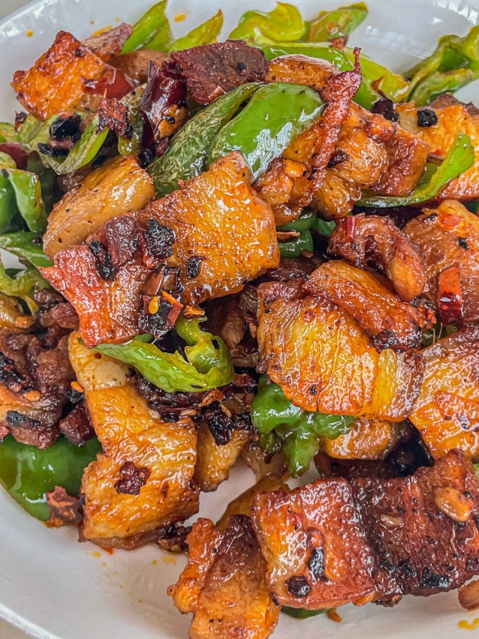 这个青椒回锅肉!香到米饭都不够吃! 哎呀!