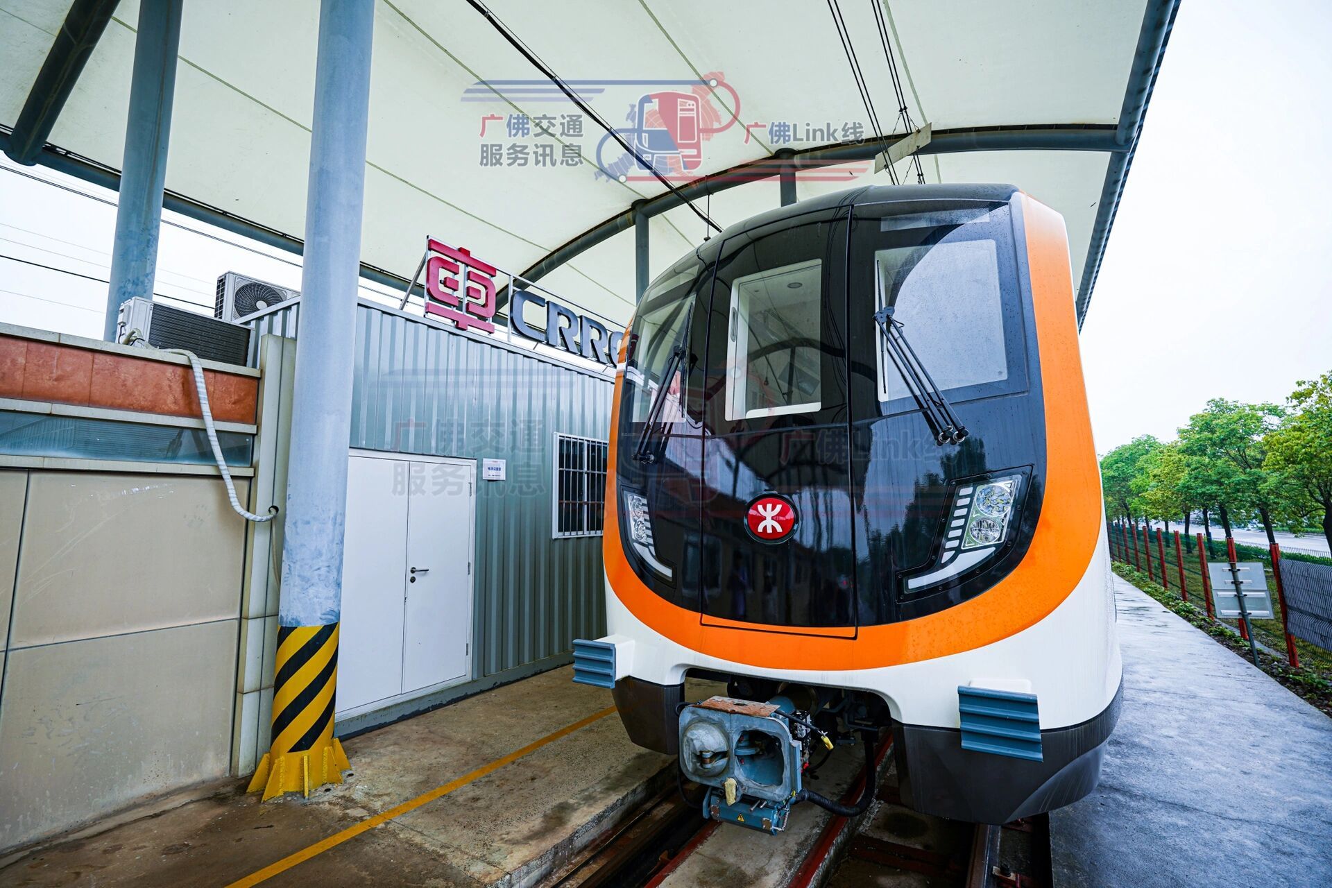 港铁深圳第二线,在深圳湾口岸见 深圳地铁13号线列车目前正在位于江门