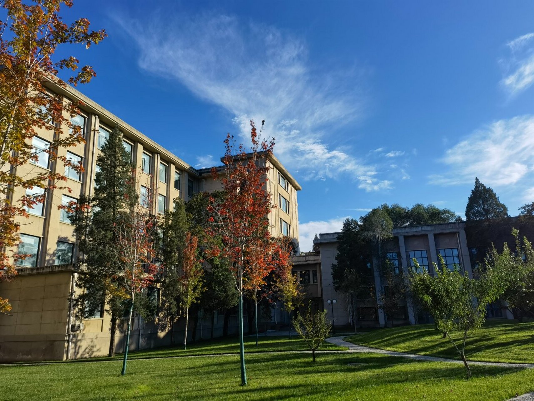 关于北大(昌平校区) 很多学生关心北大昌平校区是怎么样的?