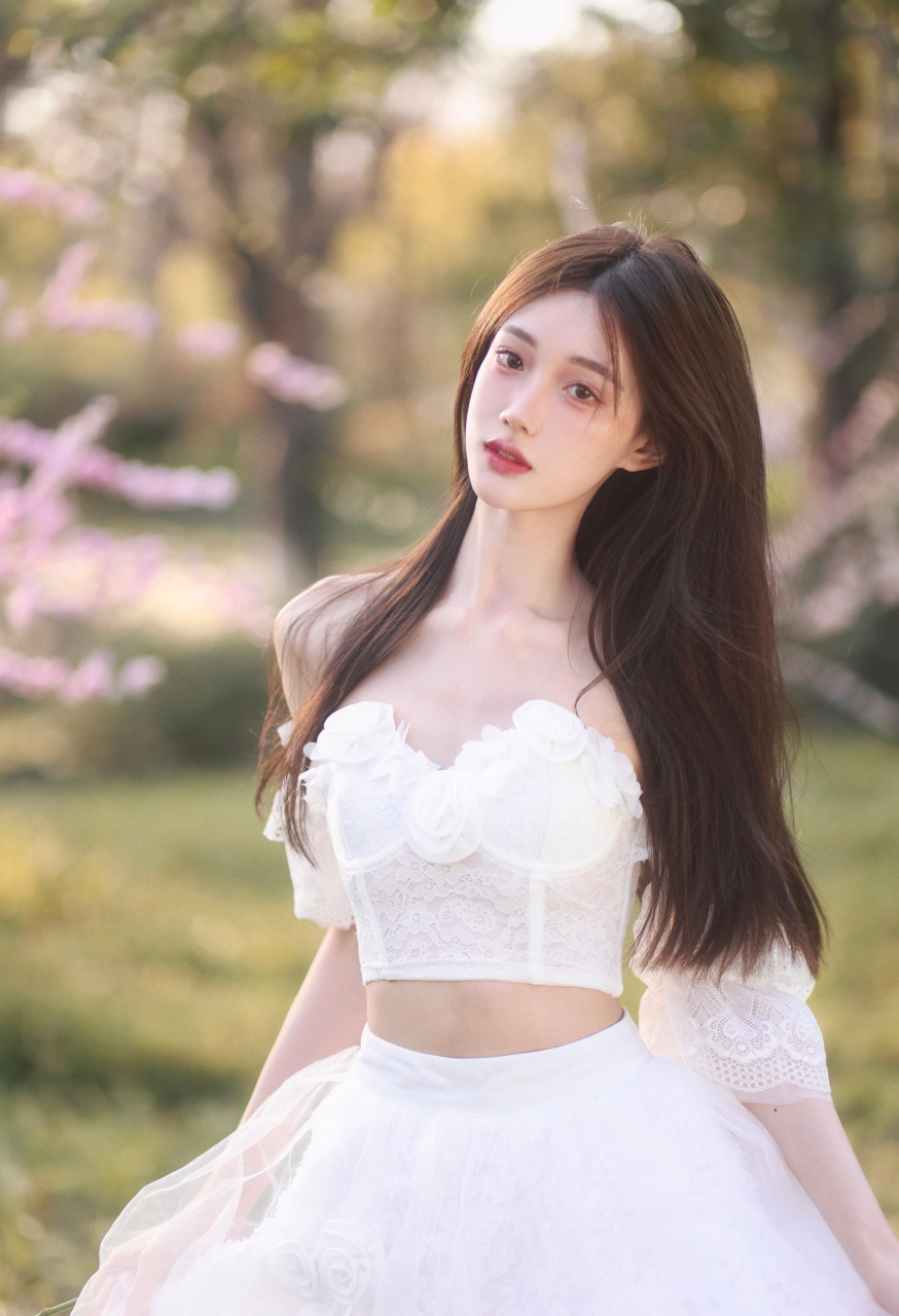 惟baby- 出生于1998年8月19日,来自江西师范大学,狮子座小姐姐