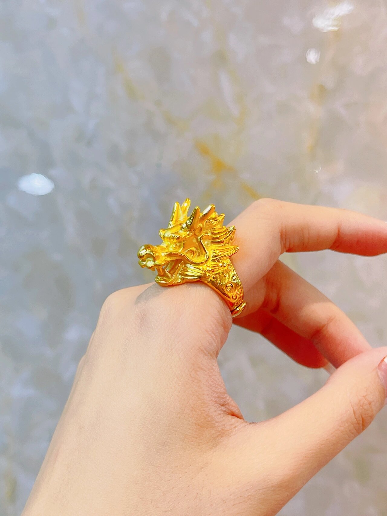 48克黄金龙头戒指 客户订制的万足金 实心94龙头戒指 龙本身上古