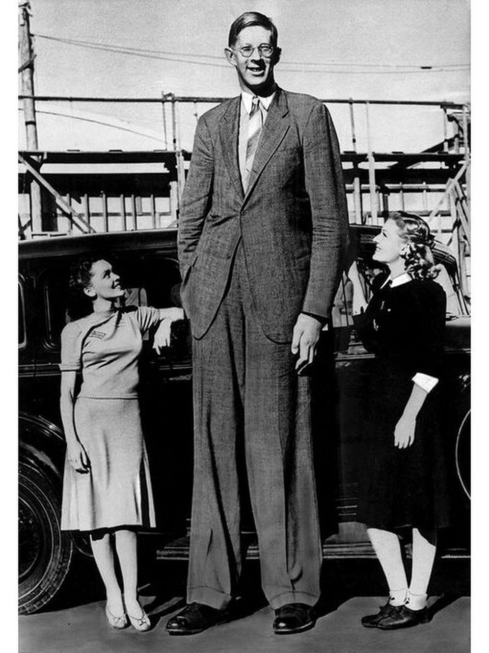 世界上最高的人—瓦德罗,高达2米72,重达222公斤,加之性情温和,故得