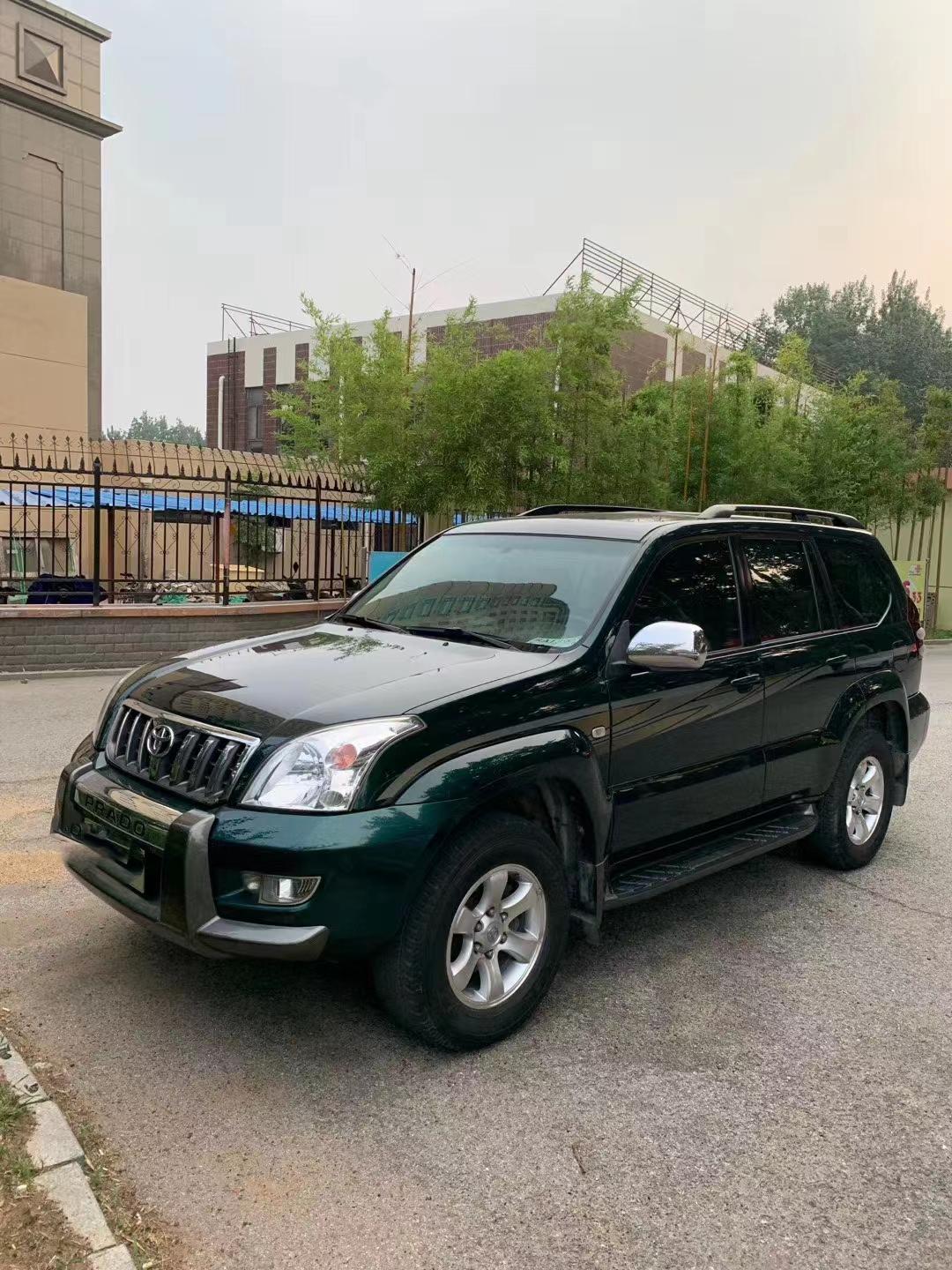 底盘升降,空气悬挂,中央差速锁,座椅加热,冷暖冰箱,底盘紧凑,全车