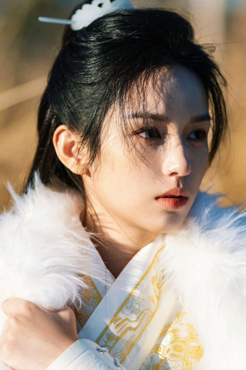 周也唯美古风写真精选