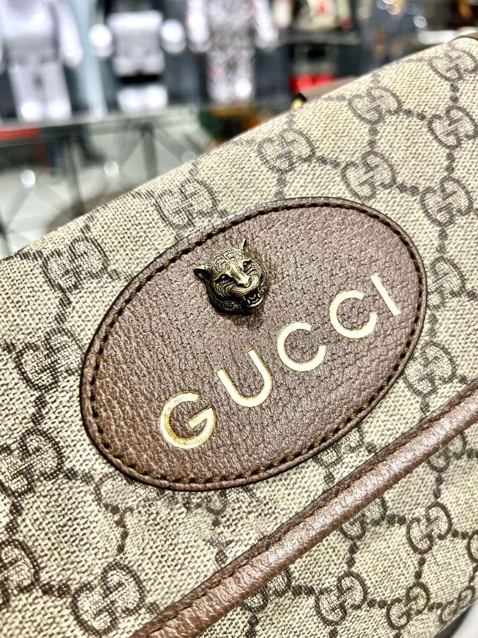 gucci钥匙扣虎头图片