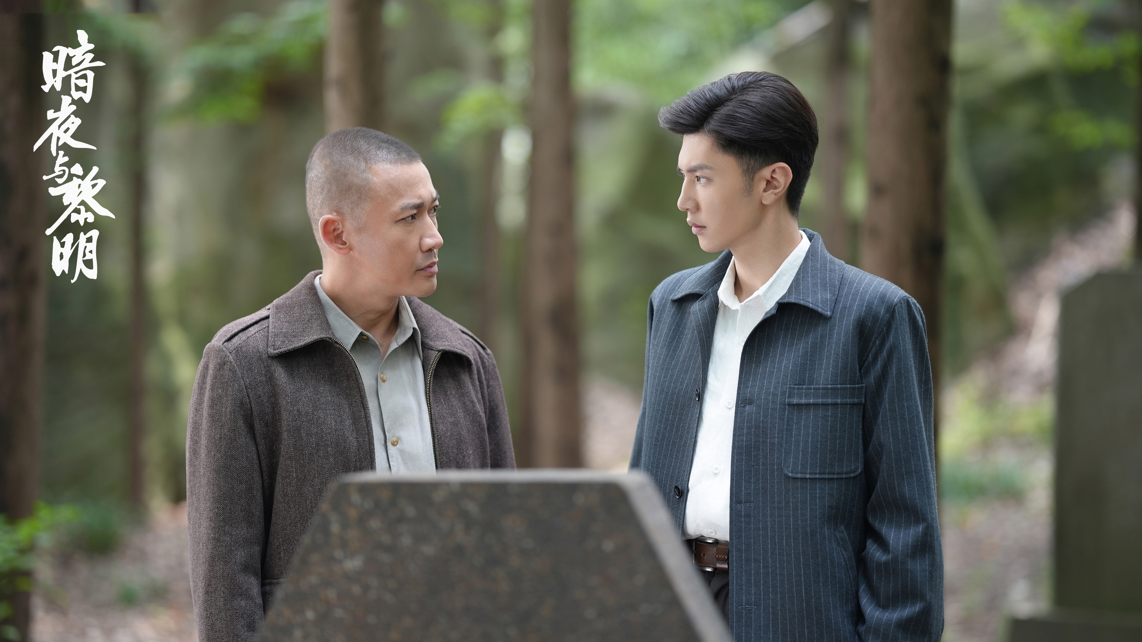 上海发生空袭事件,街头遍地伤患满目疮