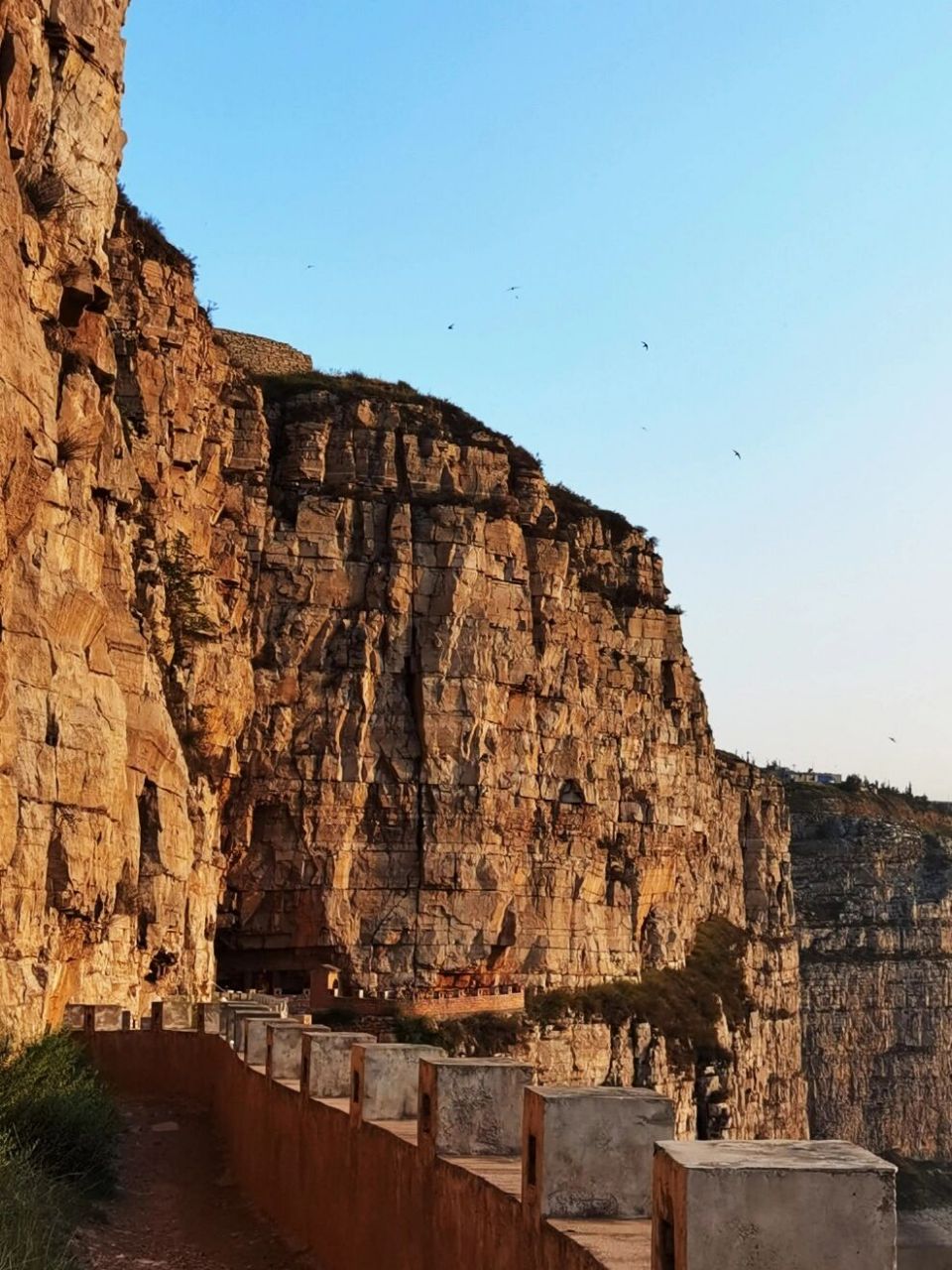 娘娘滩位于山西省忻州市河曲县城北公里处,是黄河河床中唯一有人居住