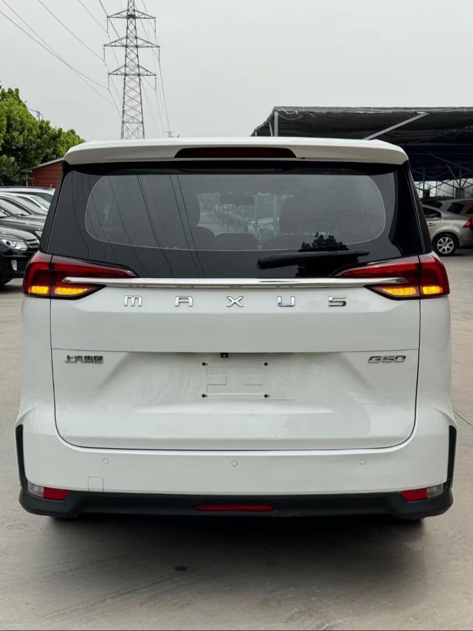 全款90六万多: 20年8月上汽大通g50,7座商务车,搭载1.