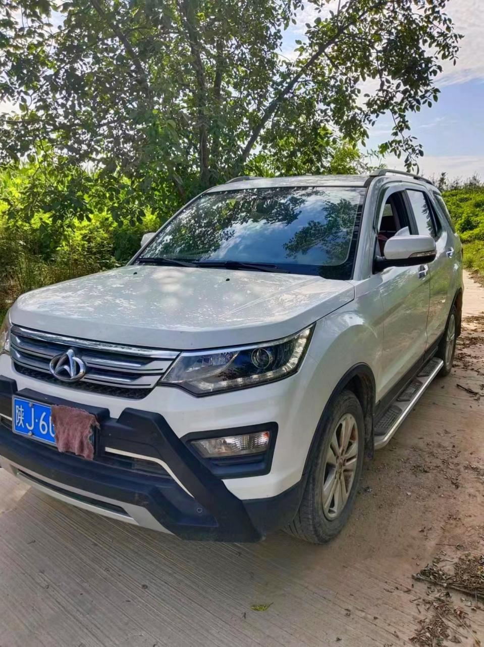 16年11月7座手动挡 长安cx70 1.6排量车况完美 费用到11月