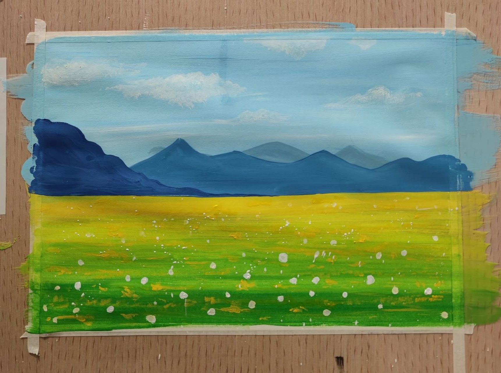 儿童水粉画 春天的景色 放风筝 步骤: 1,画出天空,草地和油菜花田,后