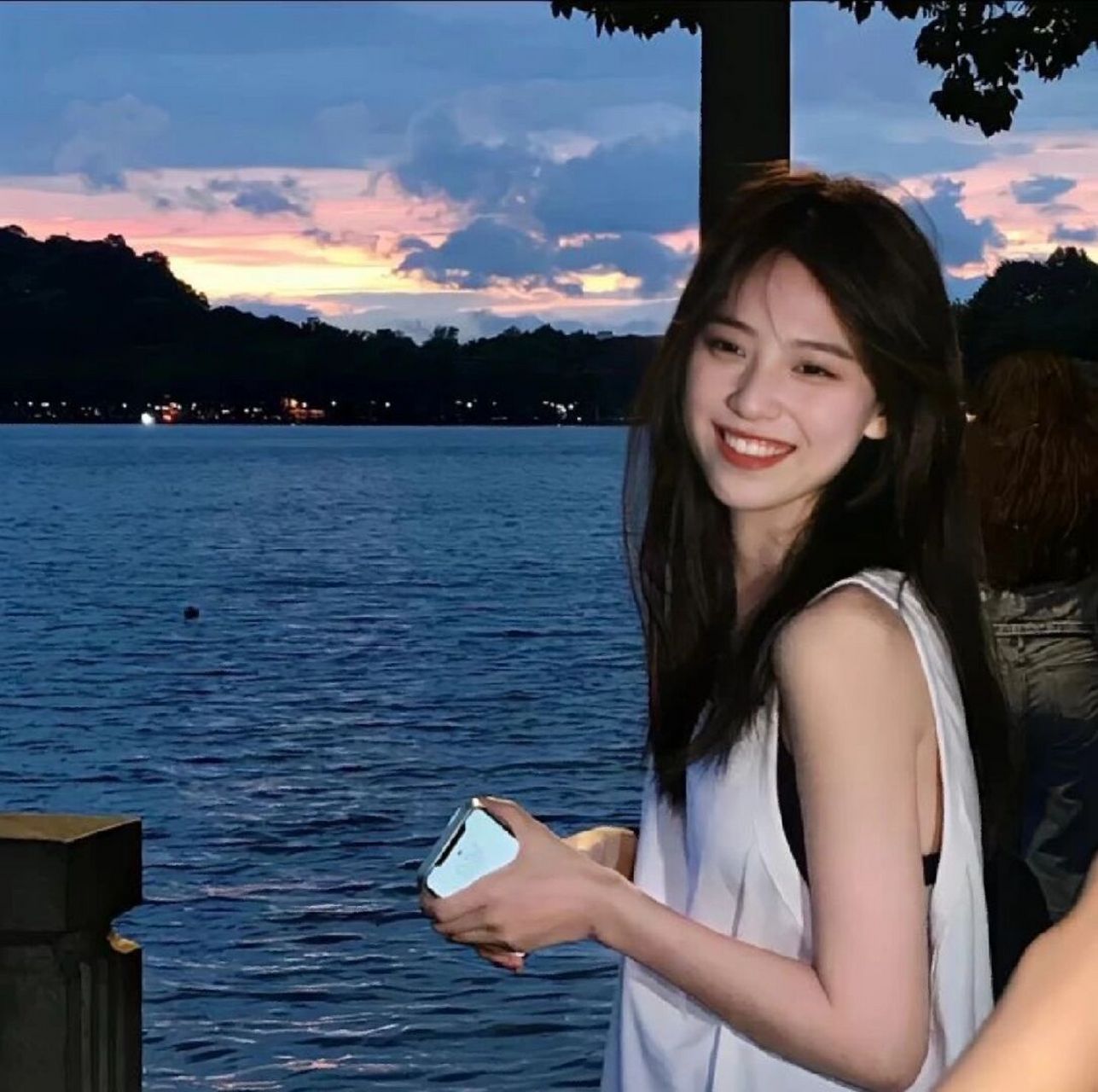 小众微信 拿原图看置顶笔记 #氛围感头像# #氛围感# #微信头像# #小众