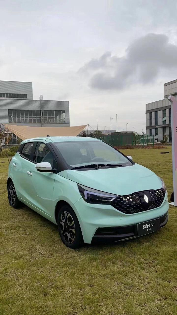 江铃易至ev3,续航320公里,节能模式能跑350公里,电池电控电机三电系统