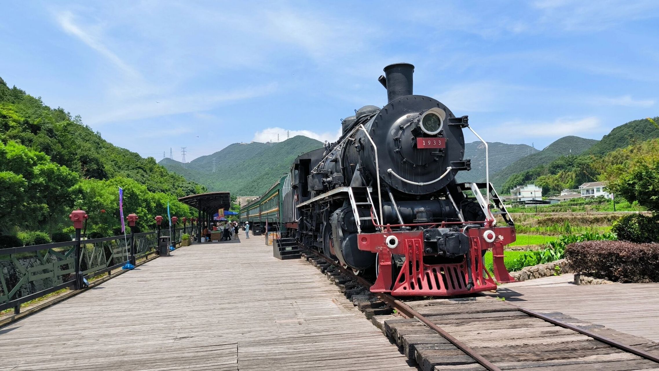 南洞艺谷 南洞艺谷是中国戏剧基地,全国艺术院校实习基地,全国中小学