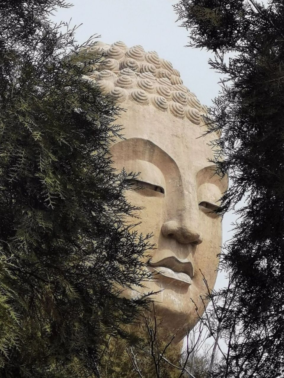 北齐丨蒙山大佛丨西山大佛 蒙山大佛,又名西山大佛,位于山西太原,高约