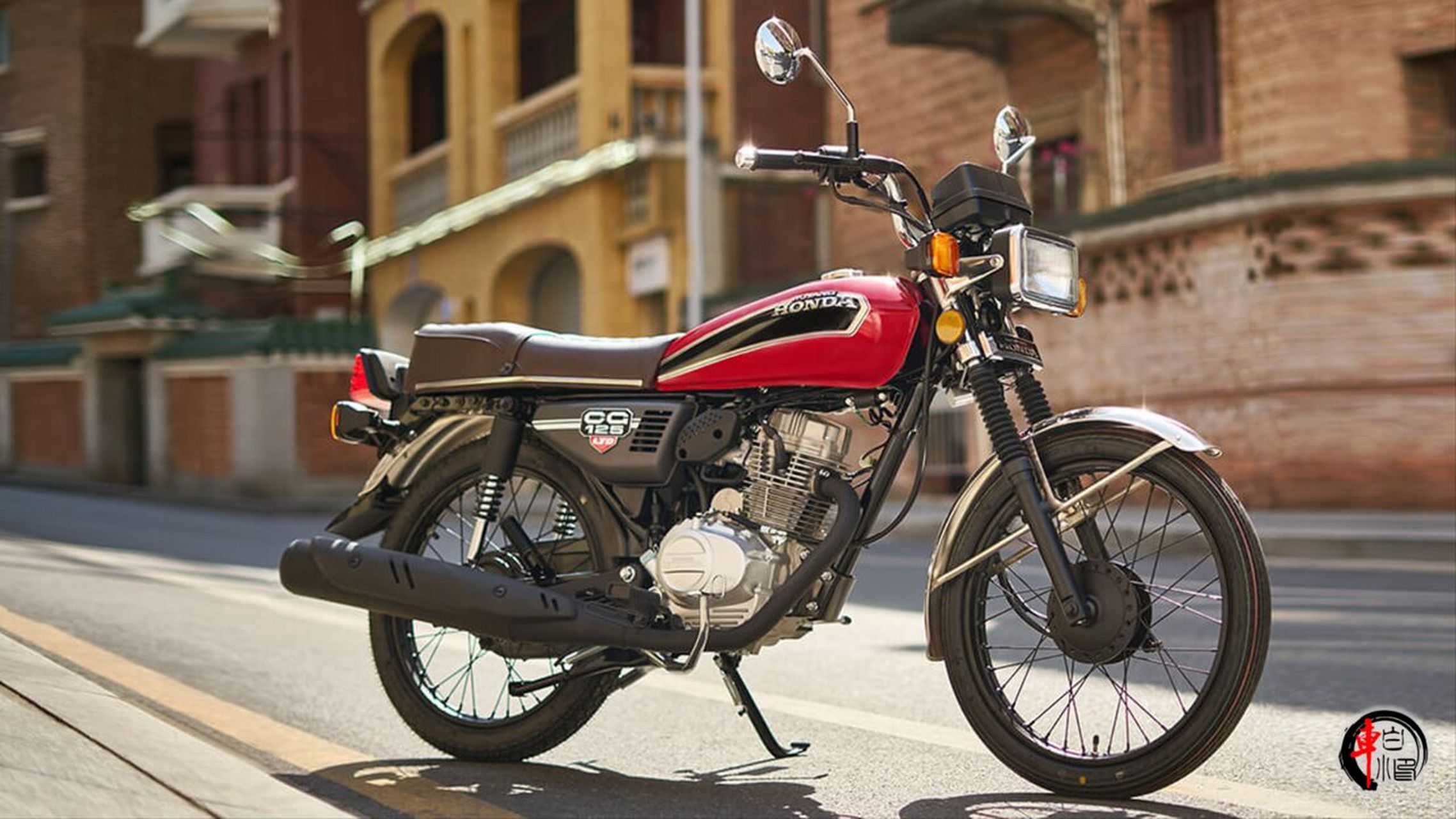 新车|五羊本田cg125 limited 30周年纪念版 了解更多车圈资讯时间的