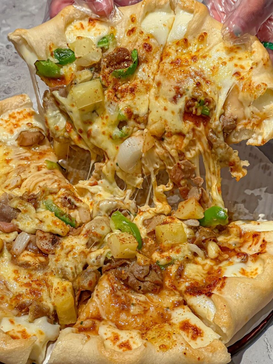 新出的披萨都太好吃了00 一整个溢出屏幕的肉肉谁能拒绝! .