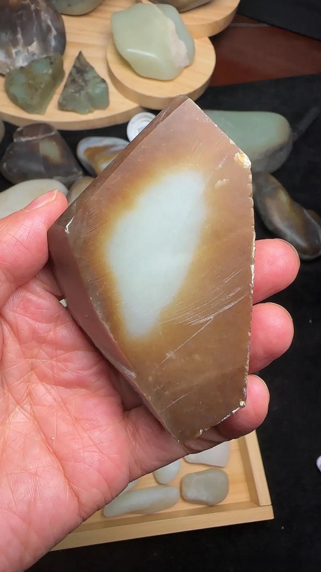 有人说是韩料?又有一个粉丝说是卡瓦石?这到底是什么料?