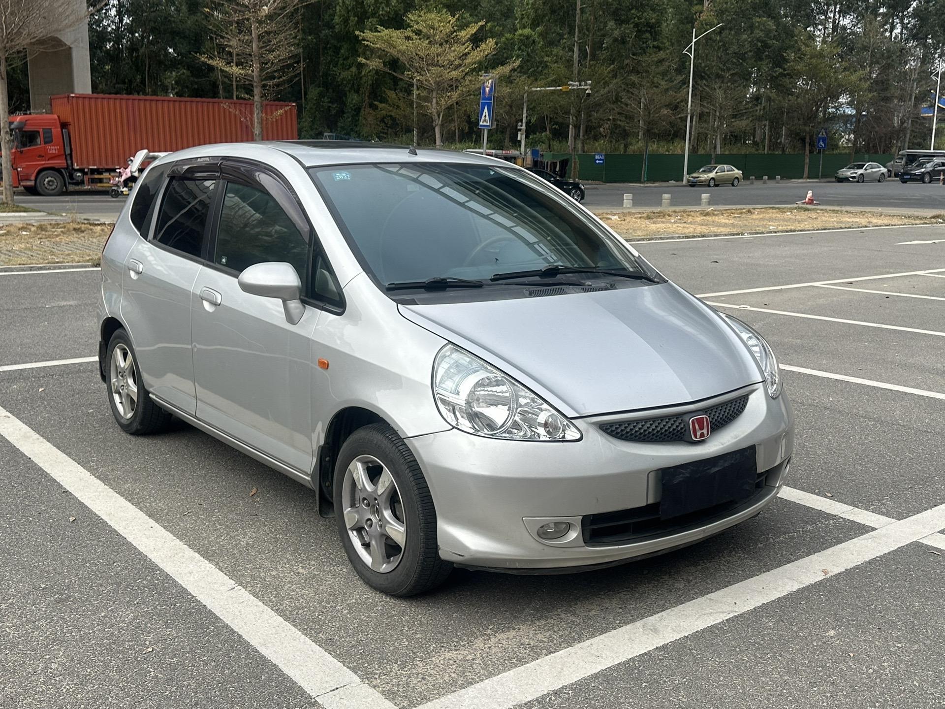 给老铁们推荐一款代步神车 06年本田小飞度 排量1