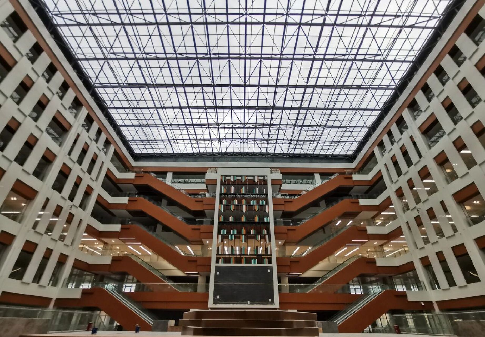 江西理工大学 对称之美的江西理工大学三江校区图书馆