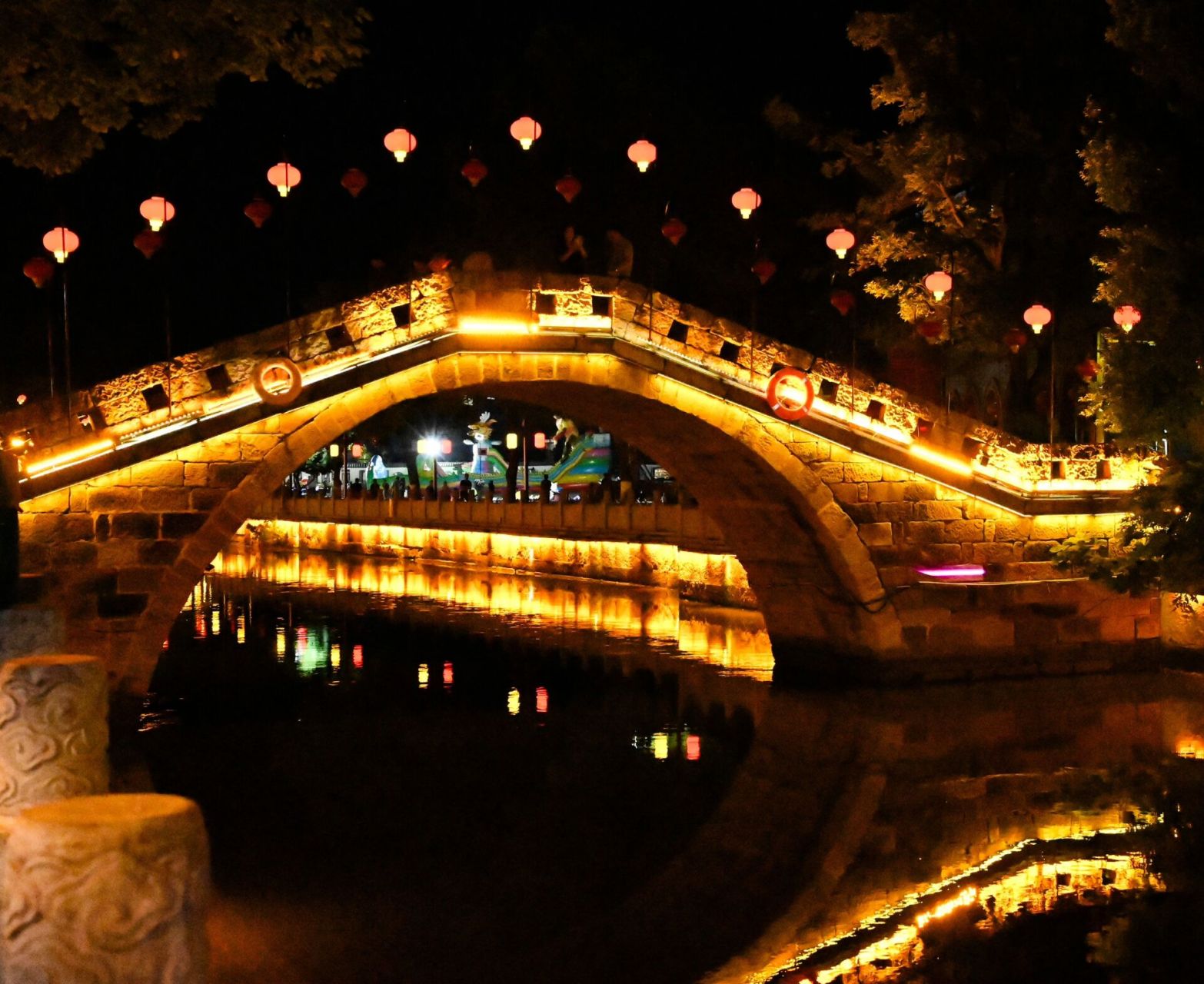 皖北绝美夜景好去处——管仲老街         2023年8月5日 夜 于安徽