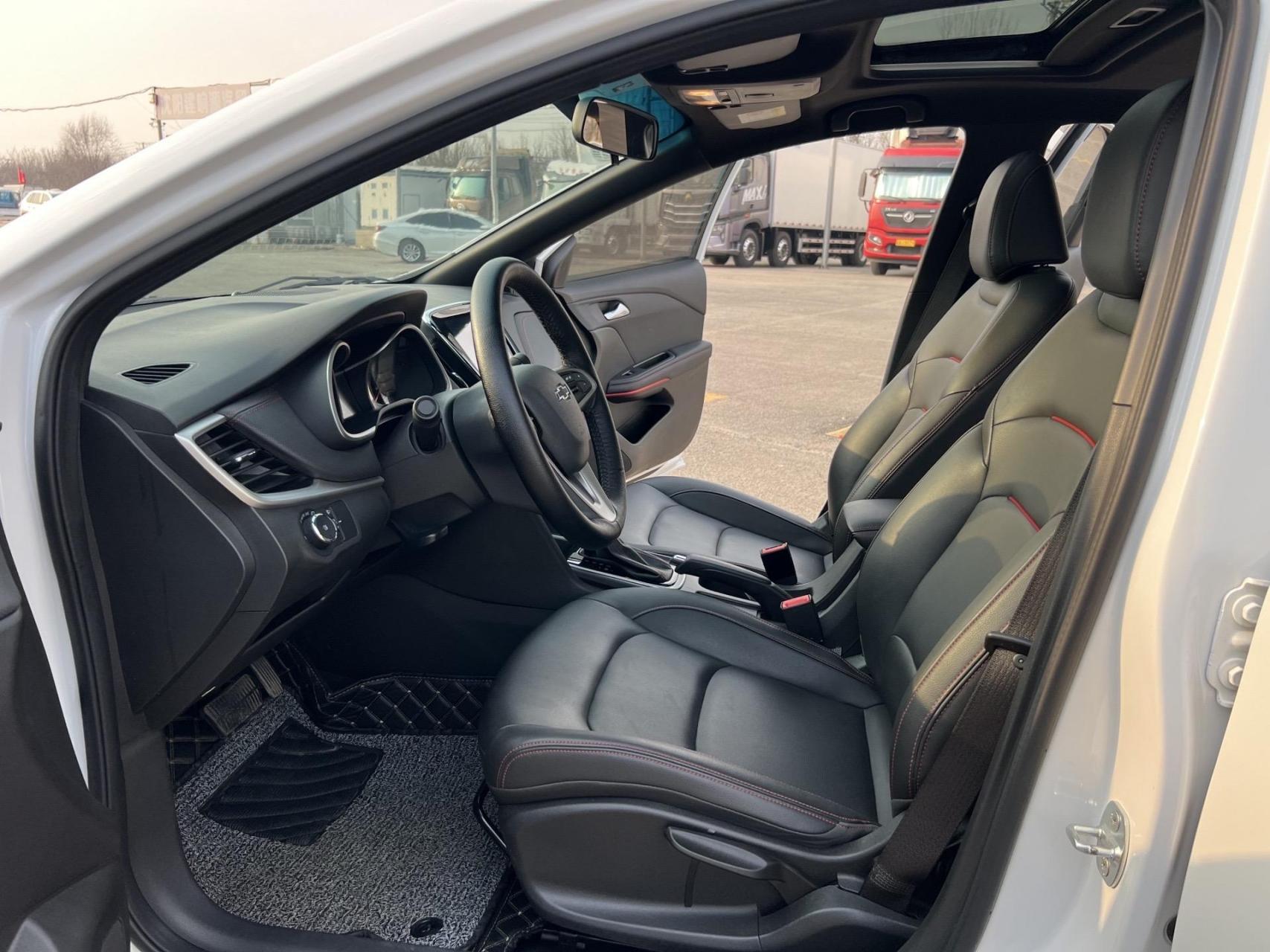 2020款雪佛兰科鲁泽 轻混rs 330t 自动痛快版 2020年8月上牌 安全行驶