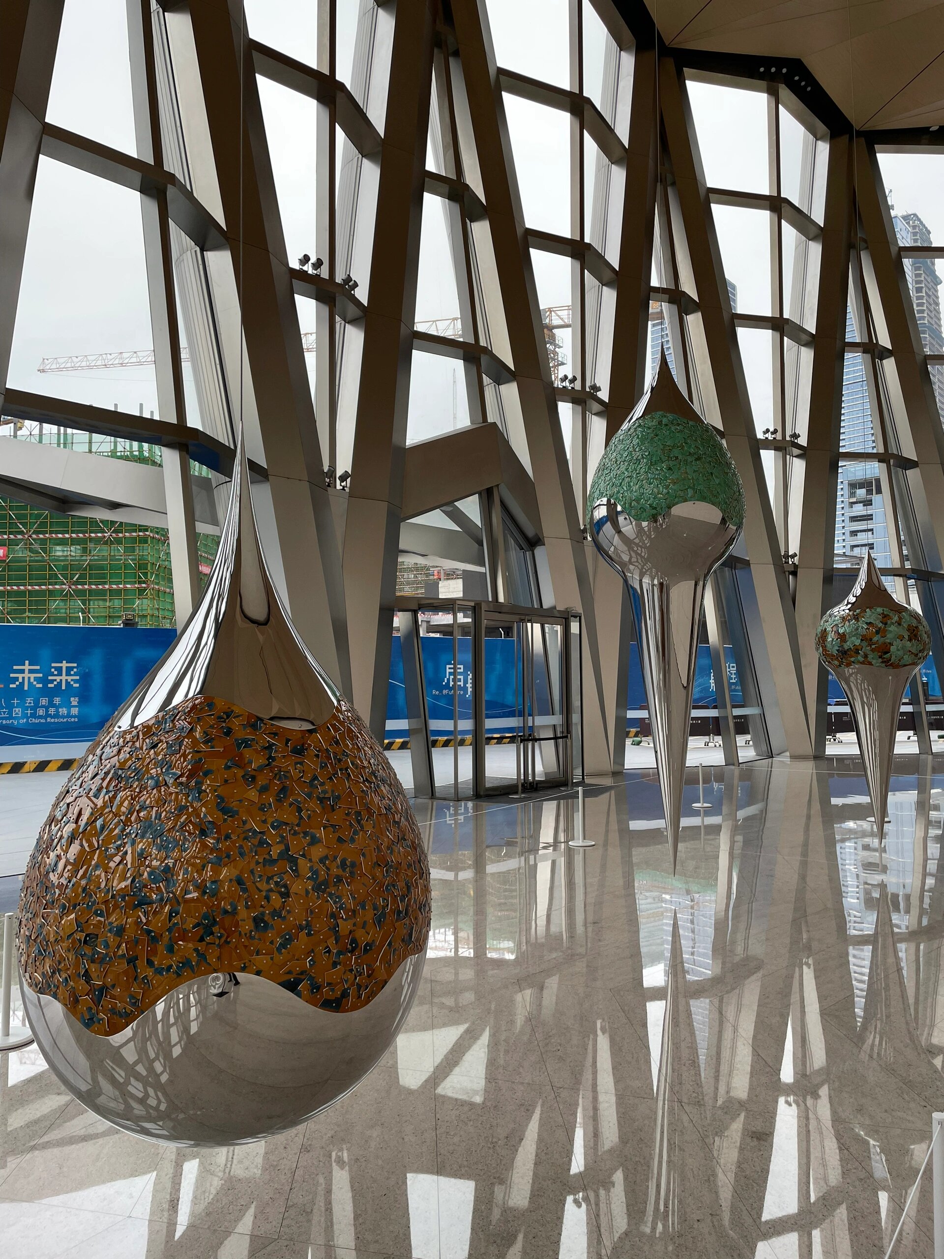 打卡深圳春笋大厦 春笋大厦原名叫中国华润大厦,位置就在深圳人才公园