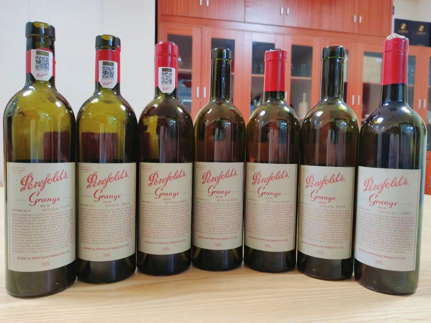 数了数瓶子,奔富葛兰许也喝过这么多瓶了 高性价比的酒王,升值潜力极