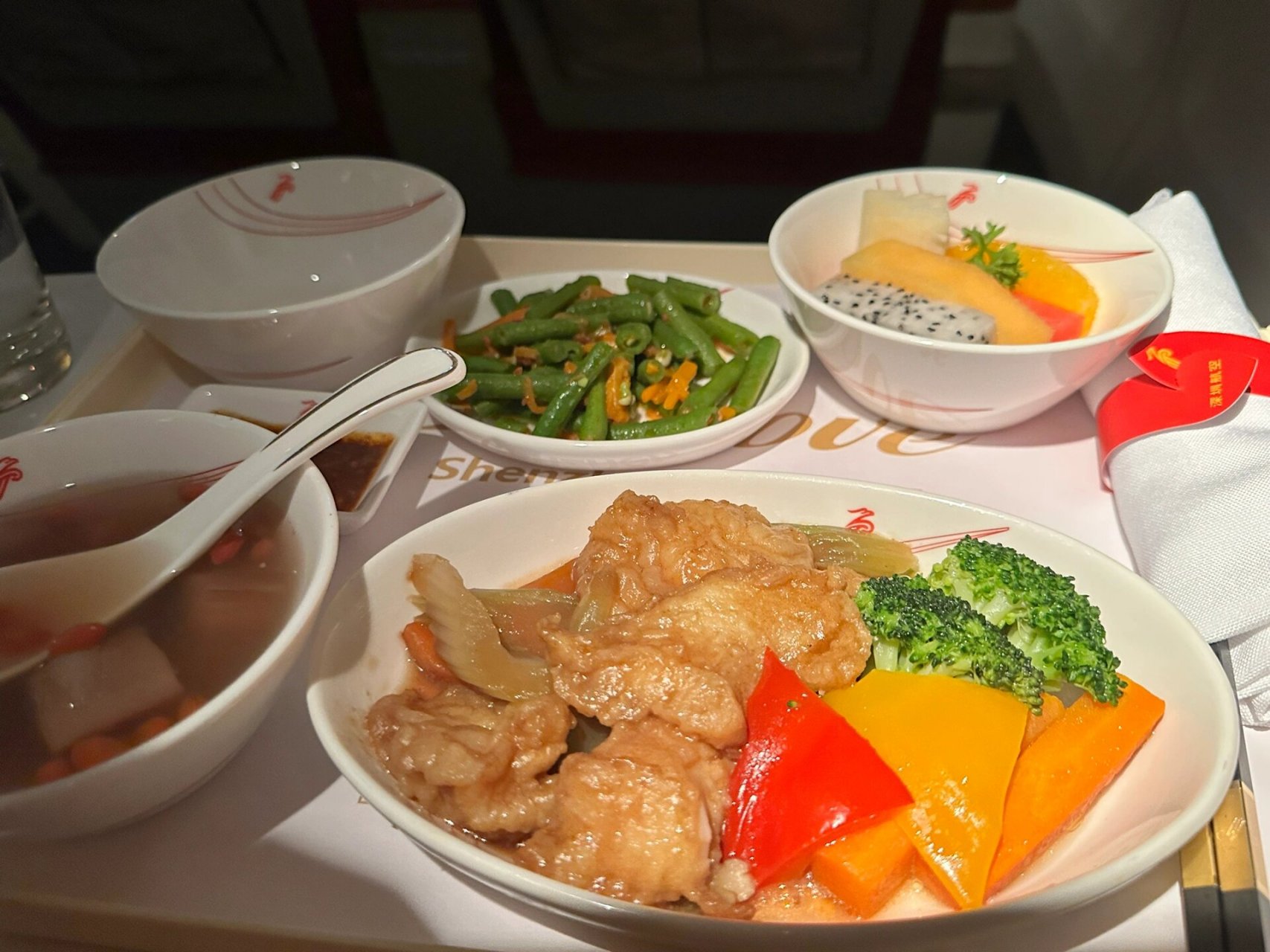 深航商务舱飞机餐打卡73体验晚点7小时上飞机 23号下午的飞机 因为