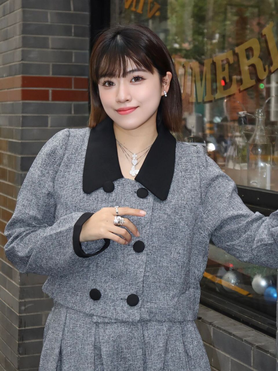 冬天迈着悄无声息的步伐来啦 	 96salvini飒薇 91 小谷粒女装