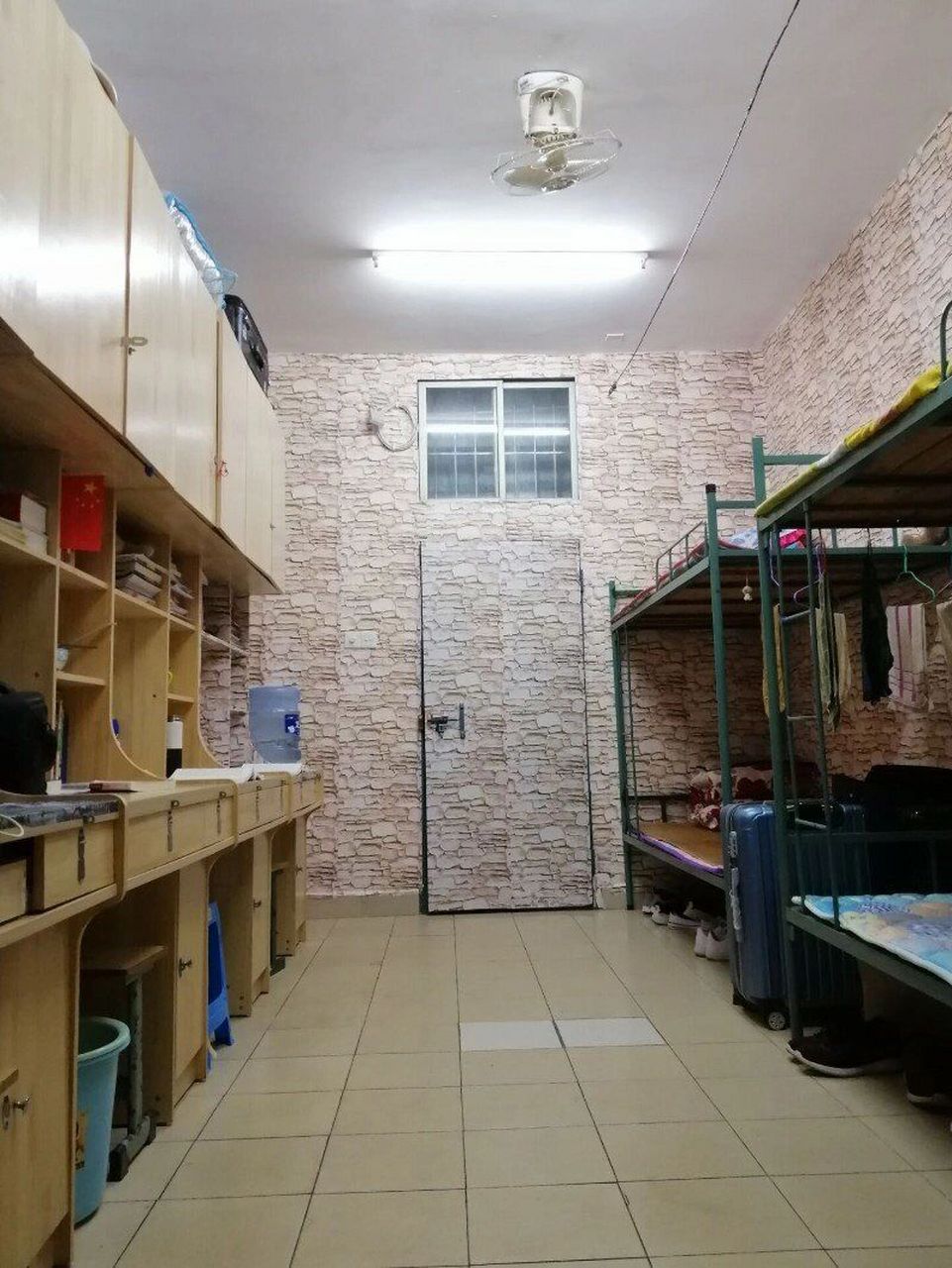 赣南科技学院宿舍 每个人的青春都需要一个温暖的港湾,而赣南科技学院