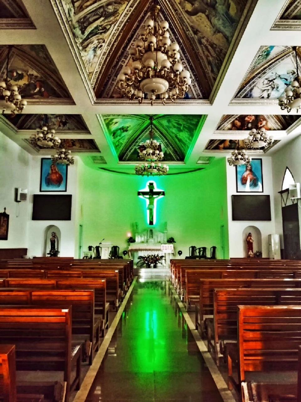 柳州的小众打卡地  柳州江滨公园旁的建筑教堂相当出片