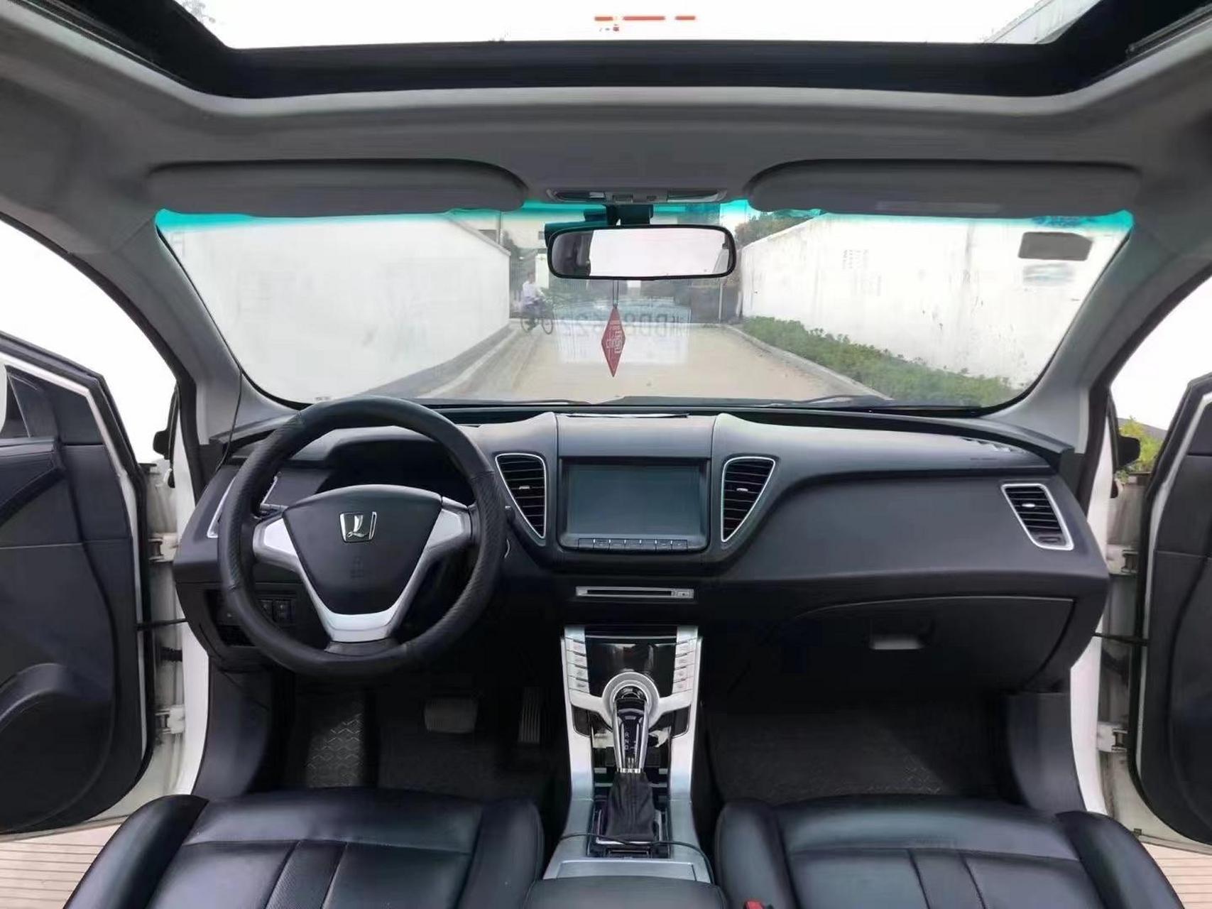 新到车源,2014年自动纳智捷s5,本地一手开下来精品车况,真皮座椅,大屏