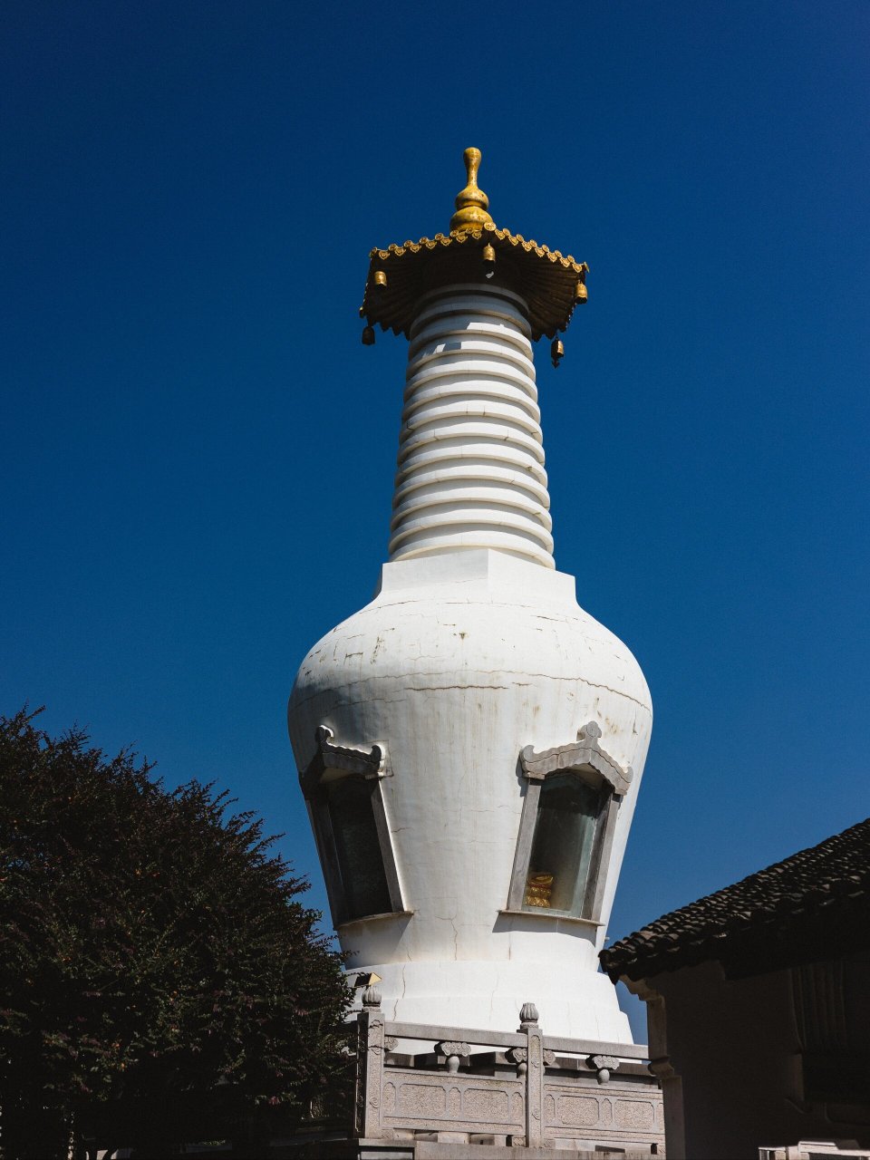 苏州 观音山中峰寺 中峰禅寺,座落在江苏省苏州市枫桥镇支英村的观音