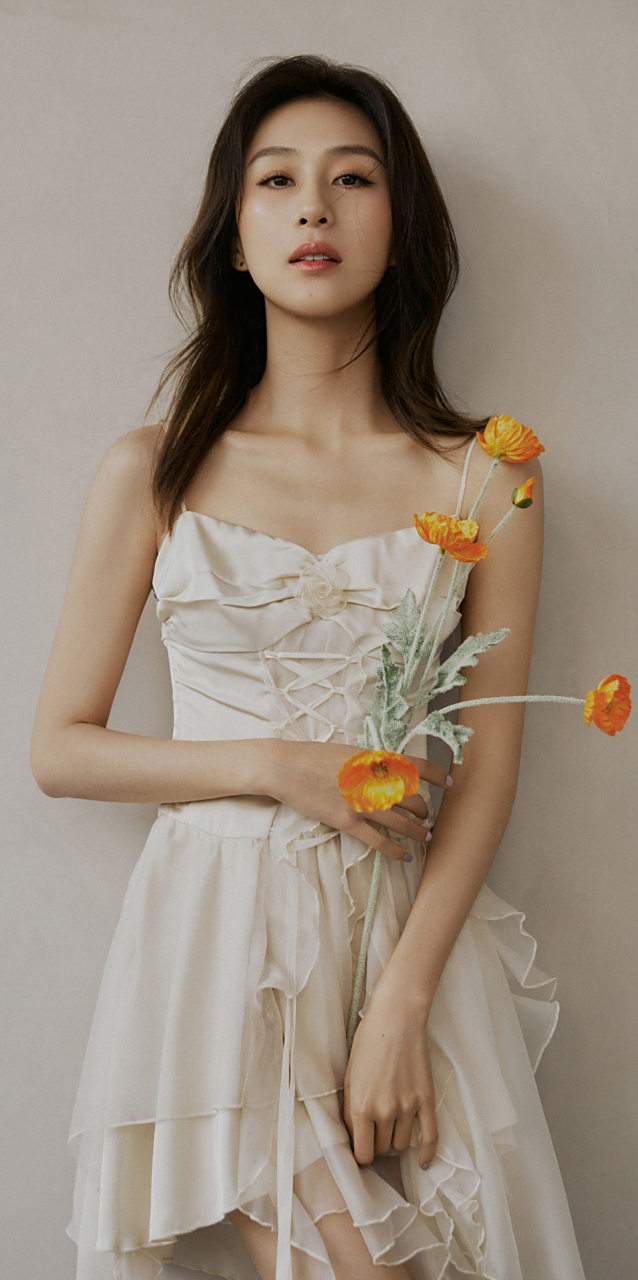 95后女艺人夏楠夏日小清新壁纸图集