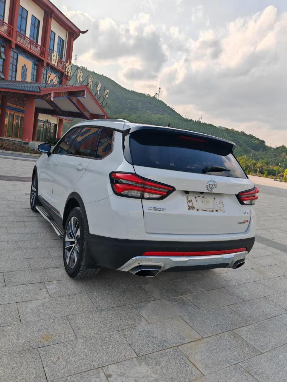 全款六万多 拿下2019年中华v7,宝马发动机,车况极品原版原漆,自动挡