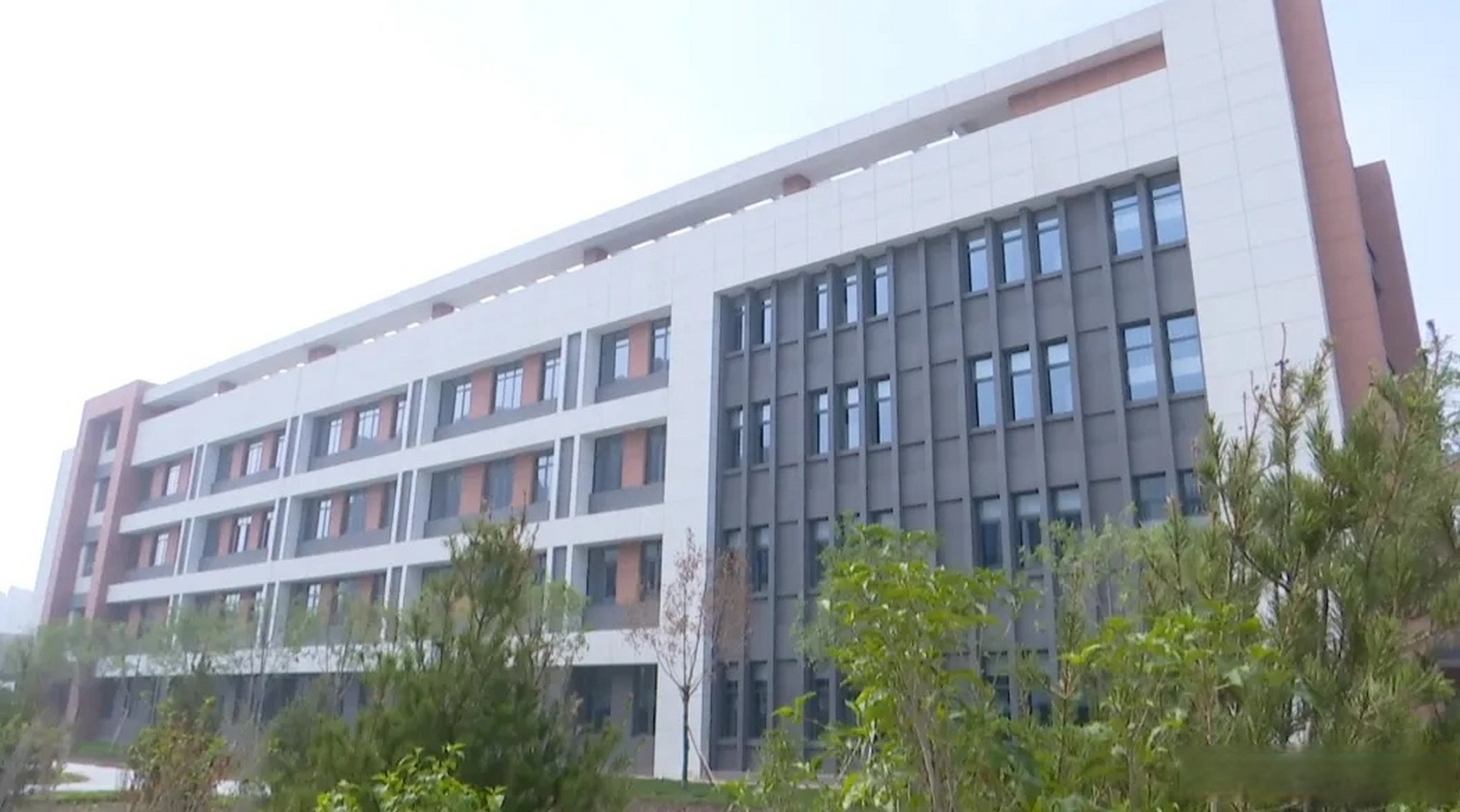 丰南西城学校项目是唐山市重点工程也是丰南区十大民生工程之首