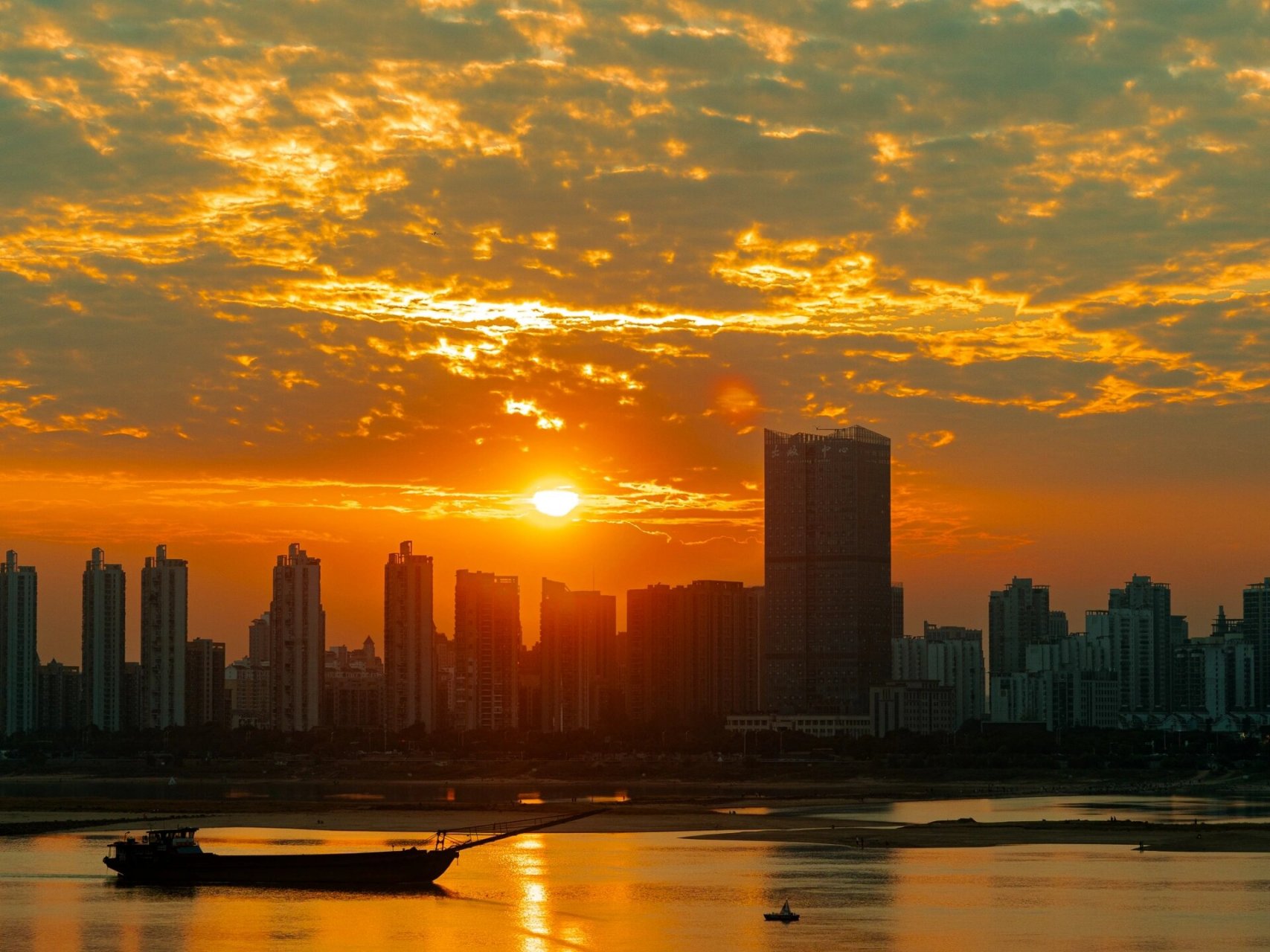 2023年10月28/南昌天气:多云