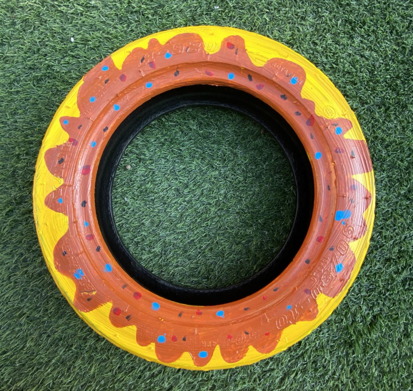 轮胎画轮胎彩绘幼儿园环创 轮胎画