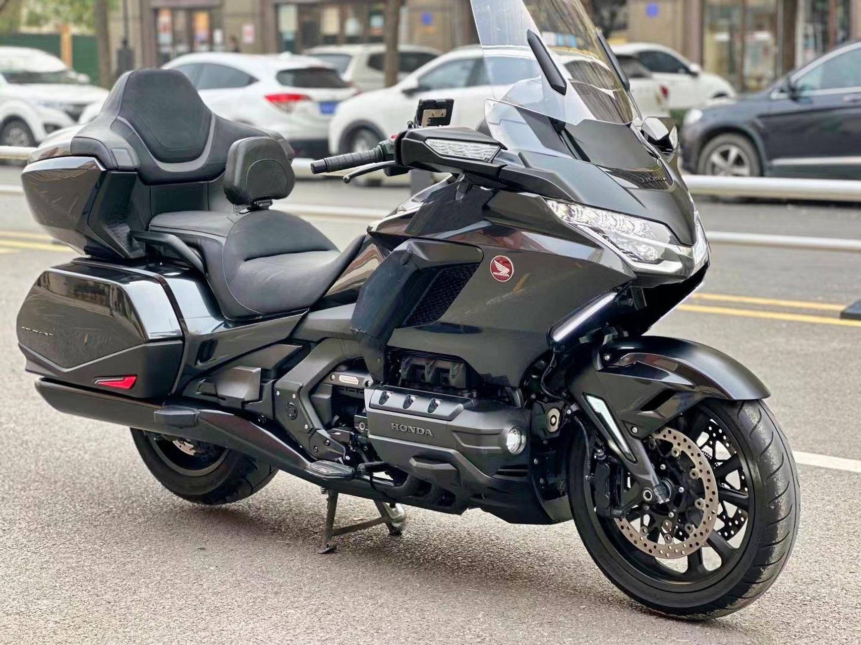 2021年大贸本田金翼1800黑武士版本 国四排放 个人一手 实表5000多