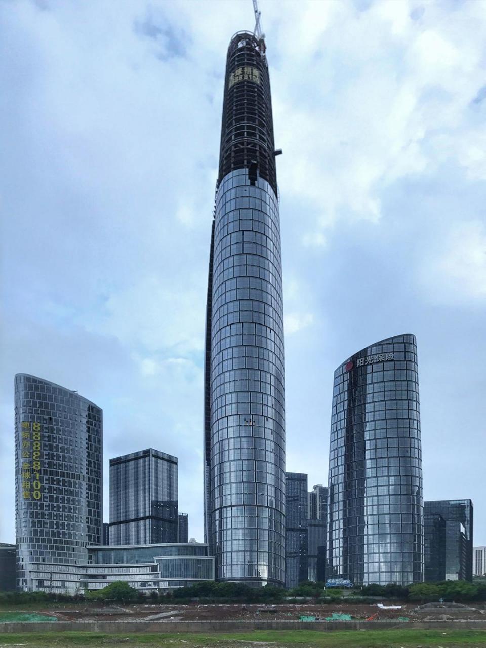 重庆第一高楼最新实景图与效果图对比,还原度挺高!