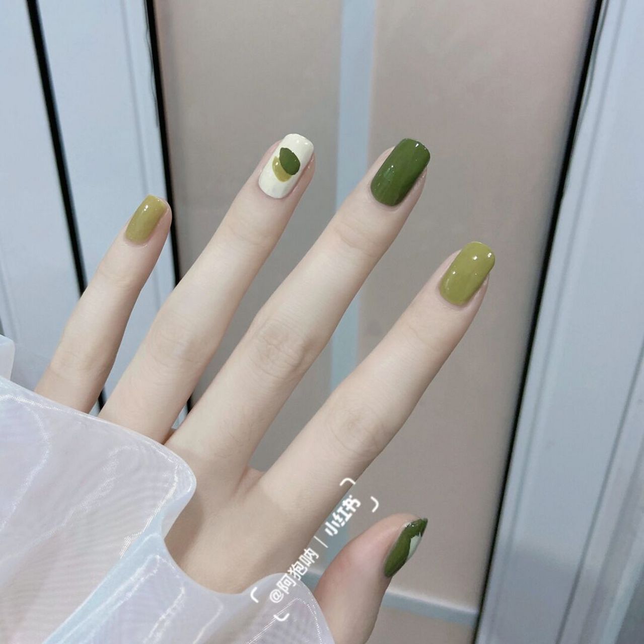 牛油果奶昔05ins风极简绿色清新美甲 绿色系敲适合夏天,视觉降温!