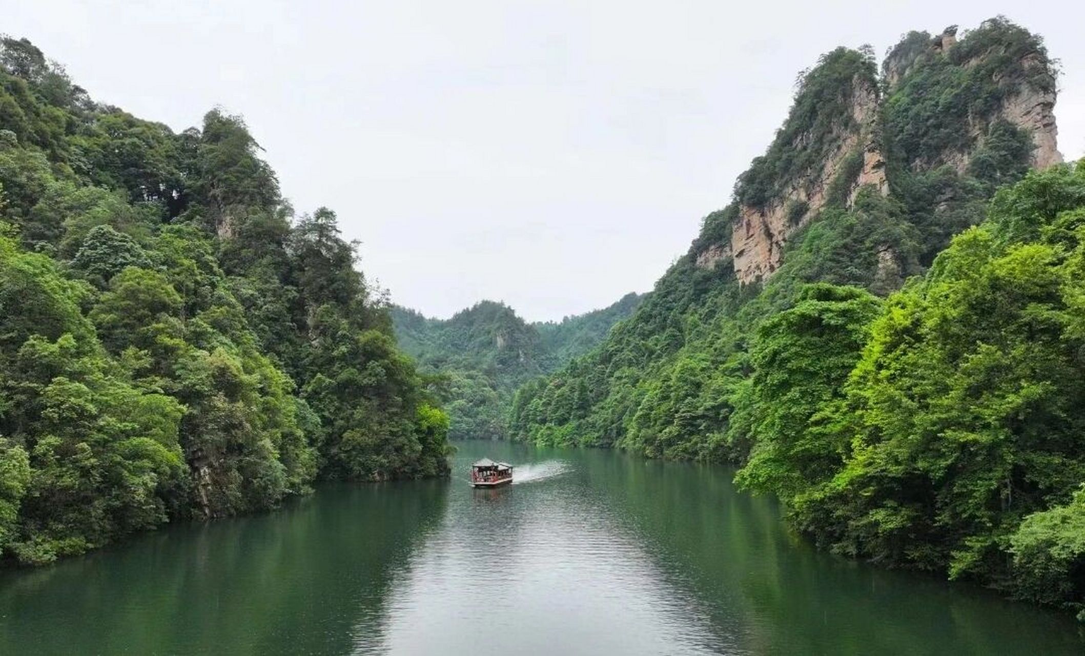 人间瑶池宝峰湖,张家界武陵源必到景区 张家界宝峰湖景区门票(含船票)