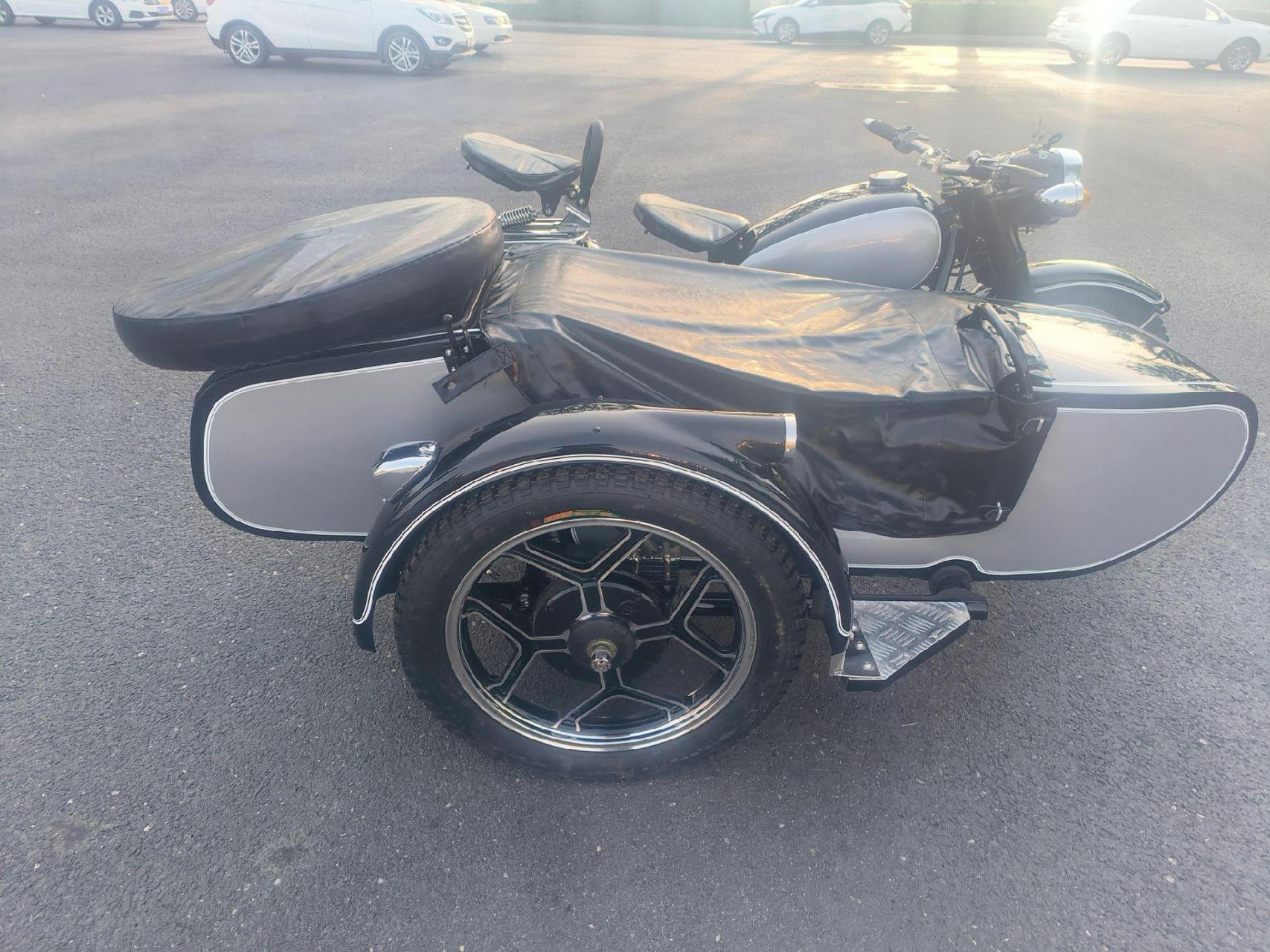 宝马r100边三轮摩托车(包牌)宝马r100边三轮摩托车(代同行出),原装