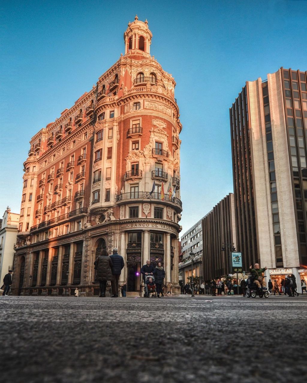 西班牙旅游攻略——瓦伦西亚篇 瓦伦西亚是西班牙东海岸的一个城市